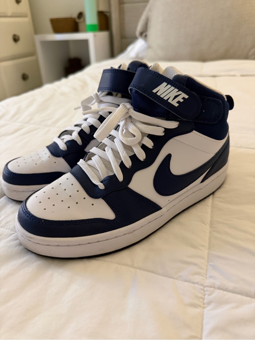 Nike womens Mid-Top Sneakers - White & Navy